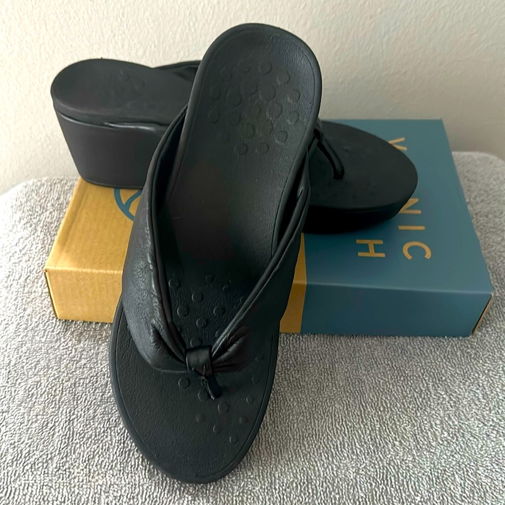 Vionic Women's Arabella Wedge Thong sandals